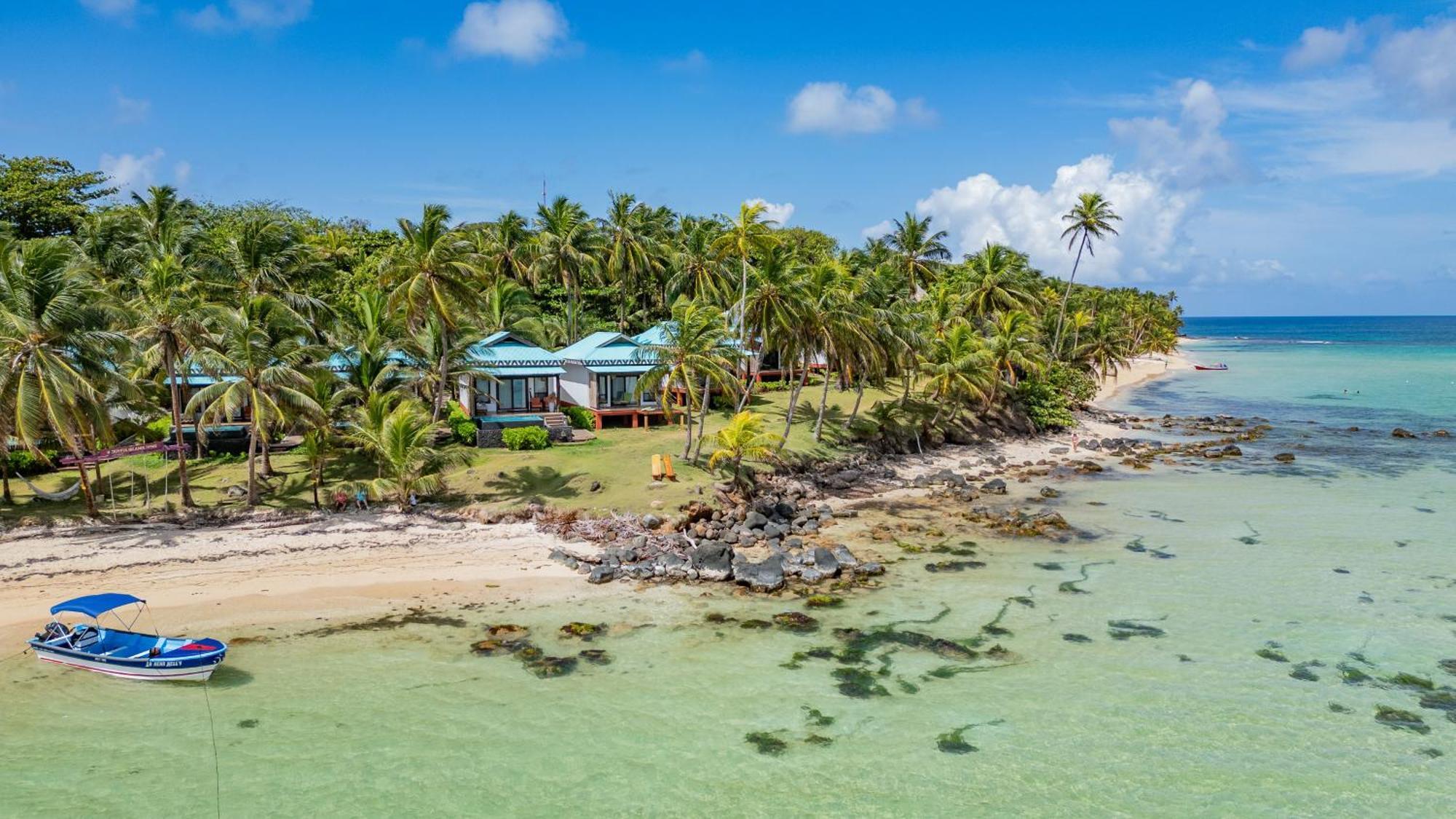 Yemaya Reefs, A Small Luxury Hotel Малий Кукурудзяний острів Екстер'єр фото