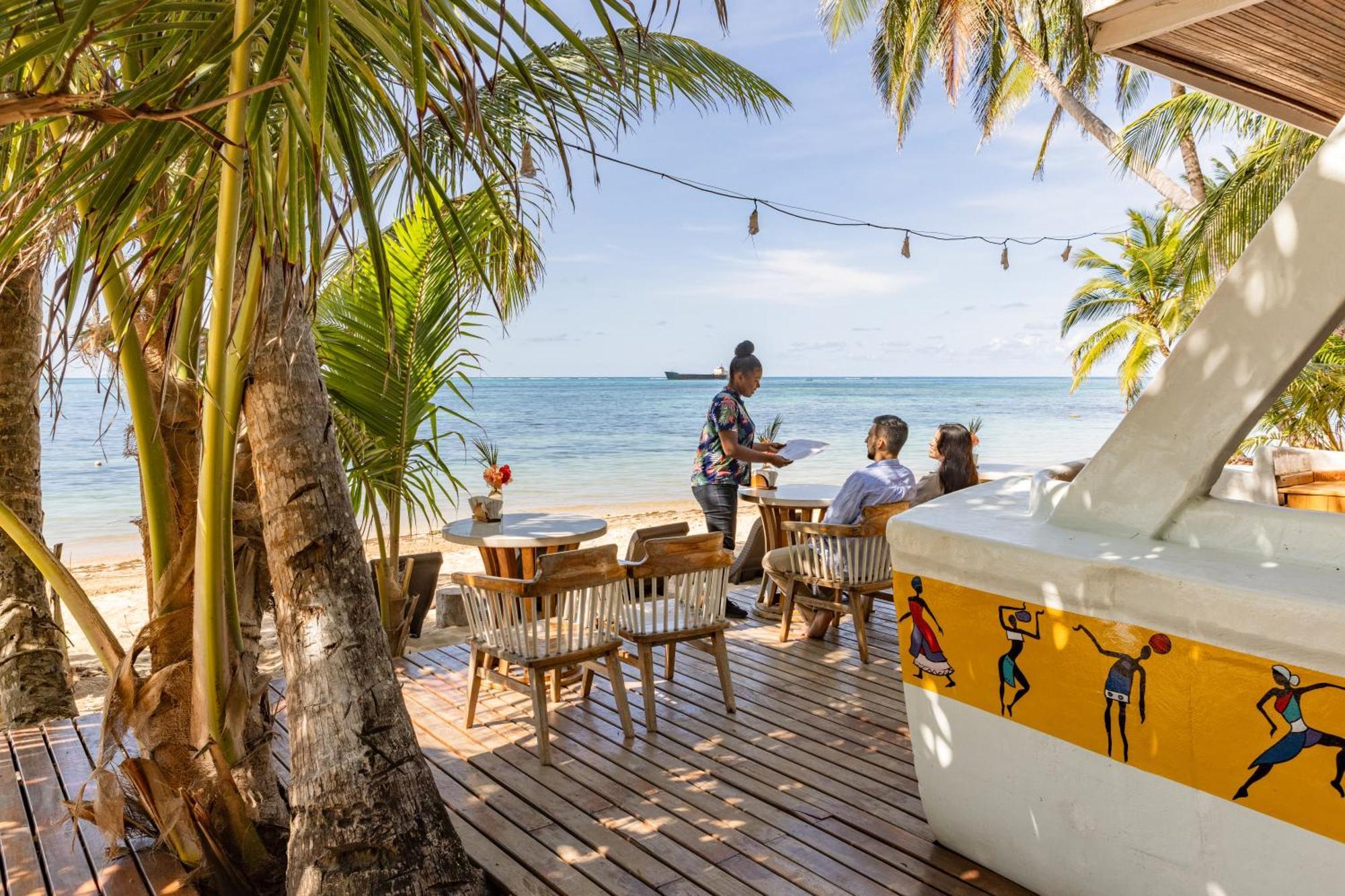 Yemaya Reefs, A Small Luxury Hotel Малий Кукурудзяний острів Екстер'єр фото