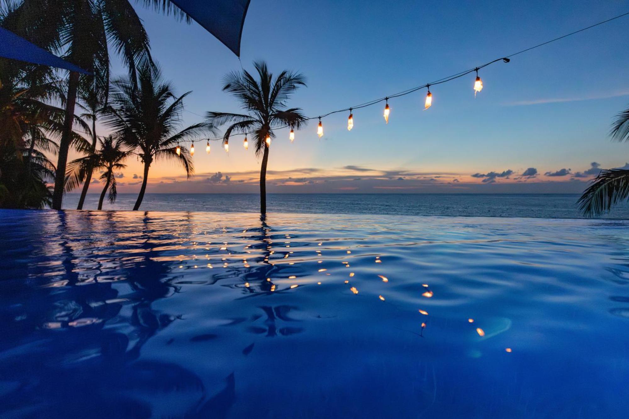 Yemaya Reefs, A Small Luxury Hotel Малий Кукурудзяний острів Екстер'єр фото