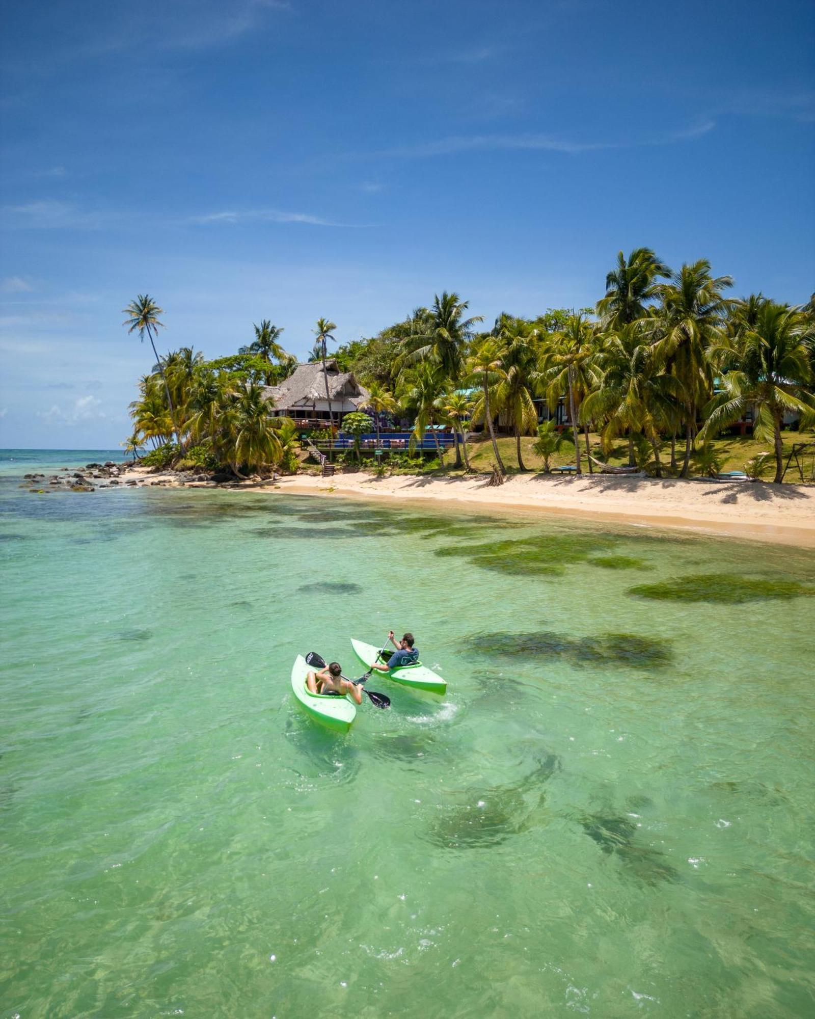 Yemaya Reefs, A Small Luxury Hotel Малий Кукурудзяний острів Екстер'єр фото