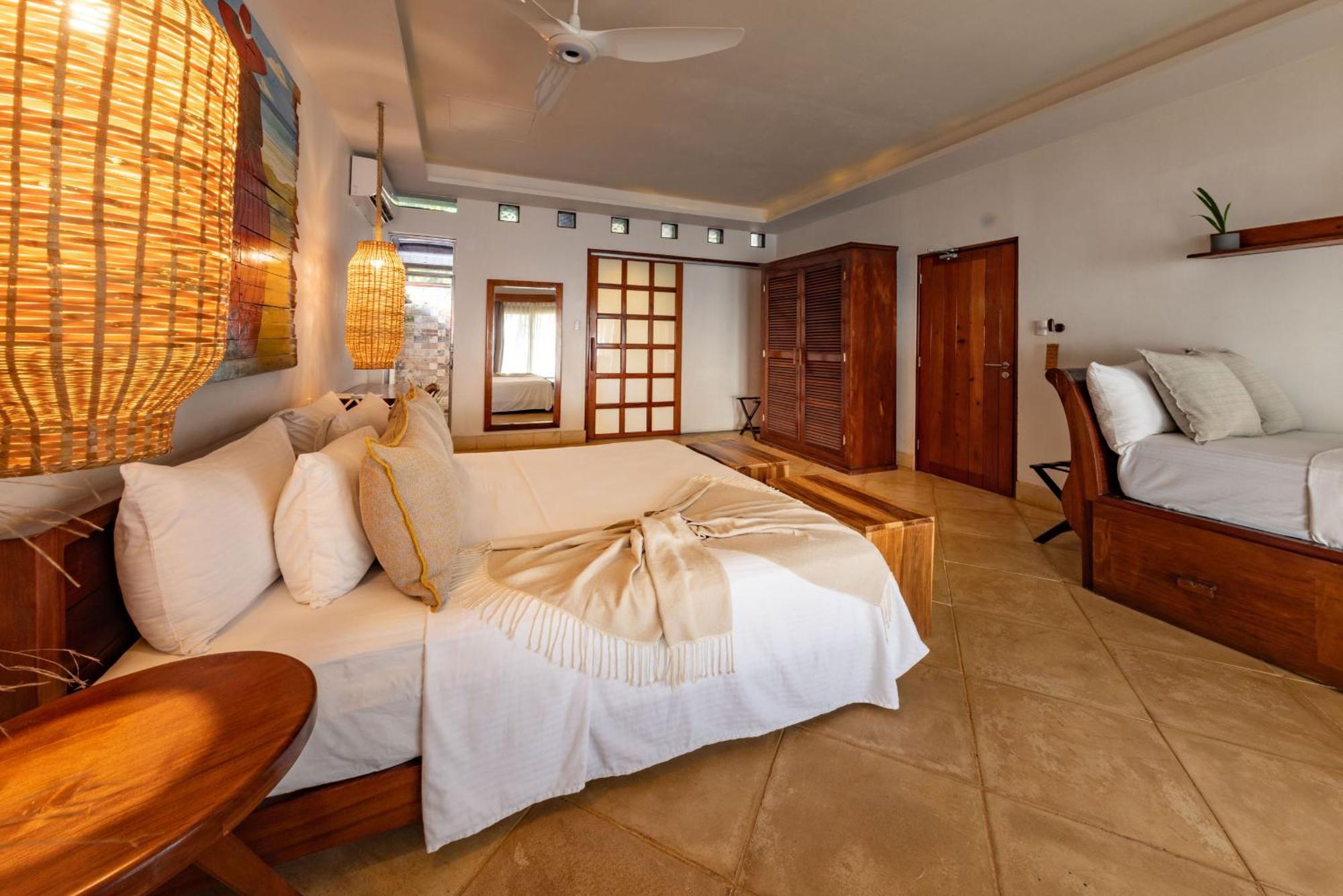 Yemaya Reefs, A Small Luxury Hotel Малий Кукурудзяний острів Екстер'єр фото