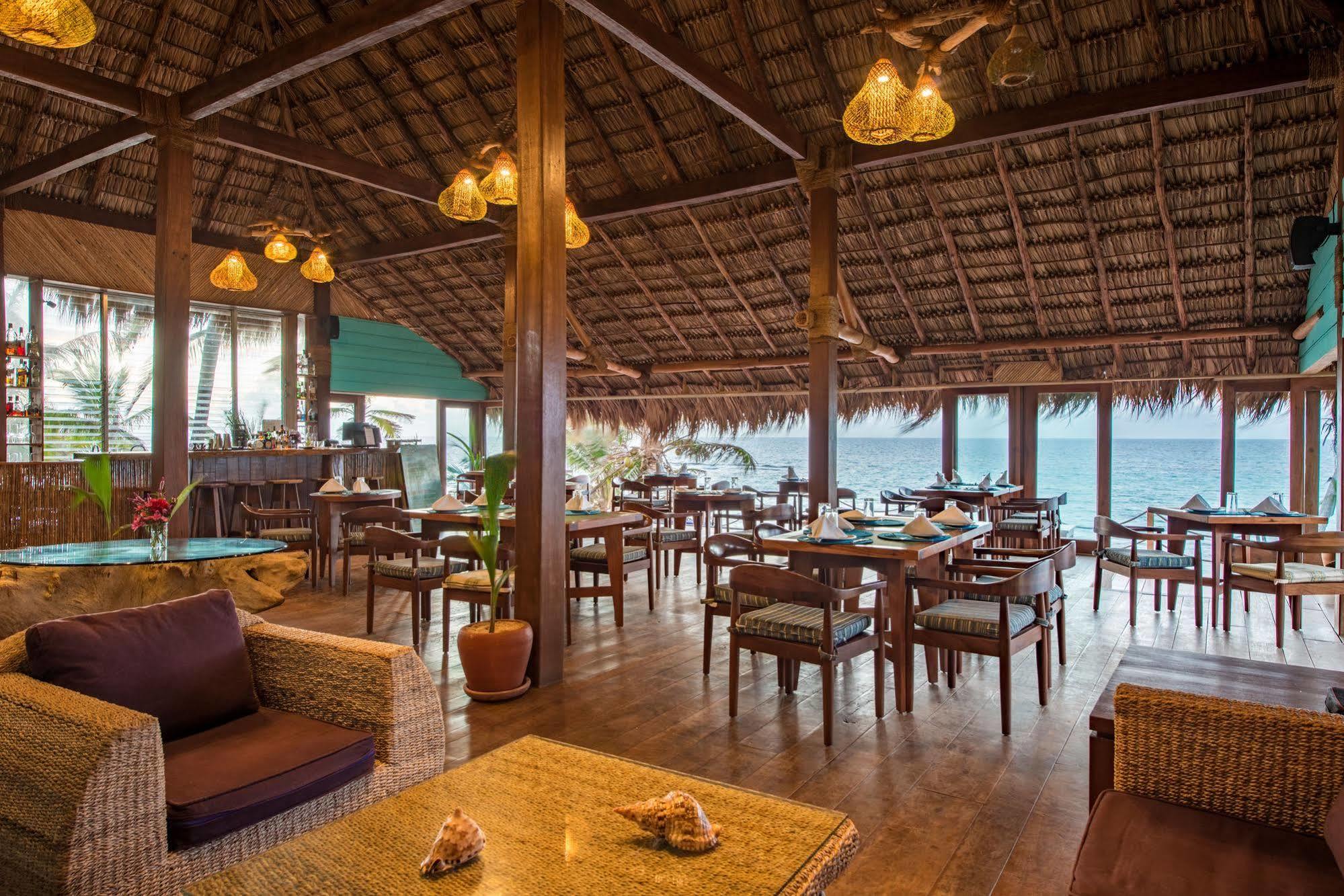Yemaya Reefs, A Small Luxury Hotel Малий Кукурудзяний острів Екстер'єр фото