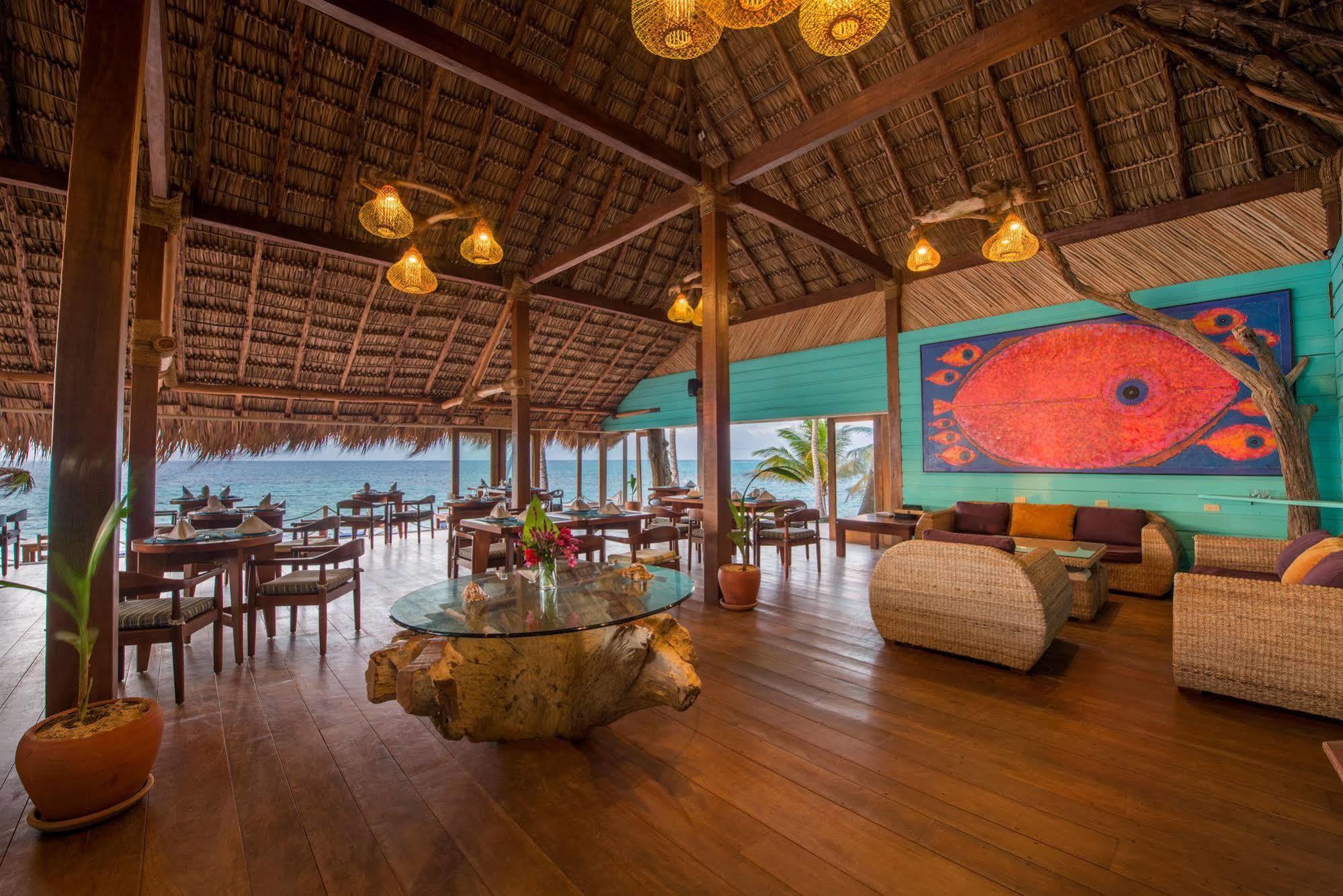 Yemaya Reefs, A Small Luxury Hotel Малий Кукурудзяний острів Екстер'єр фото