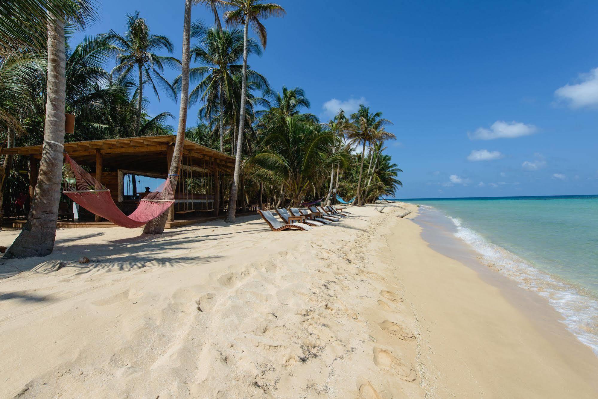 Yemaya Reefs, A Small Luxury Hotel Малий Кукурудзяний острів Екстер'єр фото